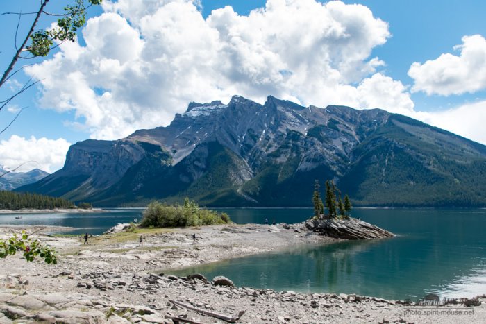 Clear view of the Mount Inglismaldie, Mount Girouard, and Mount